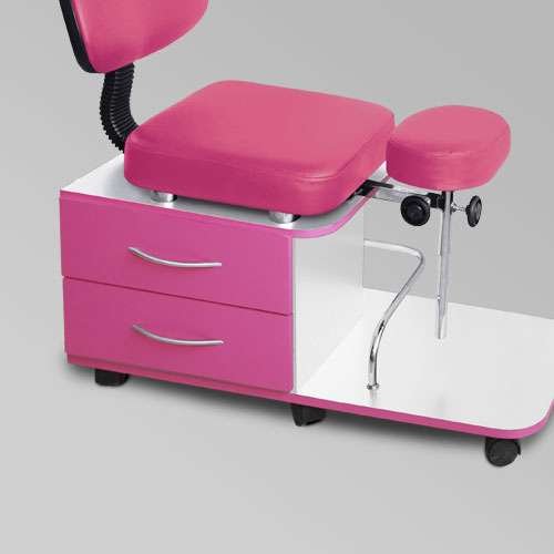 Bancos y sillas para pedicure